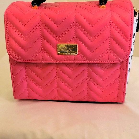 Betsy Johnson Crossbody Pink - Picture 1 of 7